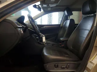 2015 Volkswagen Passat SE с VIN 1VWBV7A38FC072063, выставлен на аукционе Copart как лот 55957005 с пробегом 140 821 миль миль и Чистый • Clean title. История ставок и продаж доступна на DreamBid. Изображение 7.