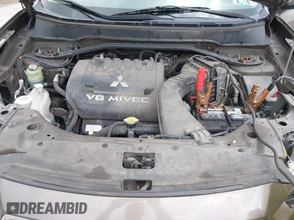 2010 Mitsubishi Outlander XLS z VIN JA4JT4AX6AZ003099, wystawiony jako IAAI lot #42458993 z przebiegiem 218 614 mil mil oraz . Historia ofert i sprzedaży dostępna na DreamBid. Obrazek 10.