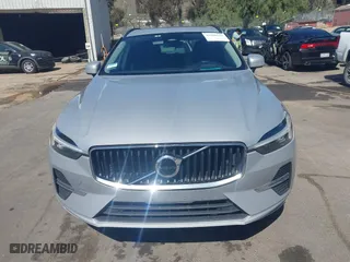 2022 Volvo XC60 Momentum with VIN YV4L12RK2N1052643, listed as a IAAI auction lot 41960135 with 64,280 mi miles. Bid and sale history available at carsss.com. Image 12.