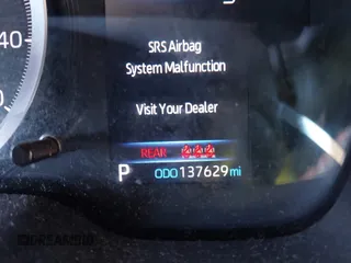 2021 Toyota Corolla SE with VIN 5YFS4MCE7MP061482, listed as a IAAI auction lot 40829549 with 137,629 mi miles. Bid and sale history available at carsss.com. Image 15.