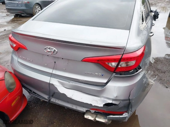 2015 Hyundai Sonata 2.0T Sport with VIN 5NPE34AB1FH082661, listed as a IAAI auction lot 41961035 with 1 mi miles. Bid and sale history available at carsss.com. Image 15.