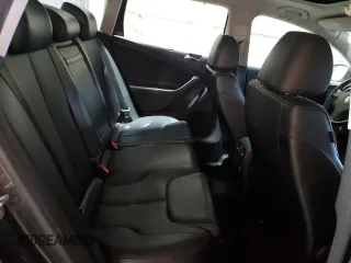 2008 Volkswagen Passat Komfort with VIN WVWLK73C88E240272, listed as a Copart auction lot 57714685 with 155,441 mi miles and Clean title. Bid and sale history available at DreamBid. Image 10.