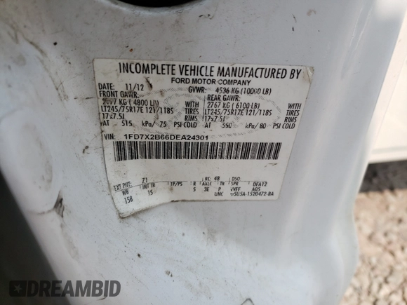2013 Ford F-250 XL with VIN 1FD7X2B66DEA24301, listed as a Copart auction lot 48627771 with 244,779 mi miles and Salvage title. Bid and sale history available at DreamBid. Image 10.