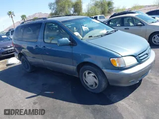 2001 Toyota Sienna LE with VIN 4T3ZF13C71U395907, listed as a IAAI auction lot 41935693 with 227,543 mi miles. Bid and sale history available at carsss.com. Image 1.