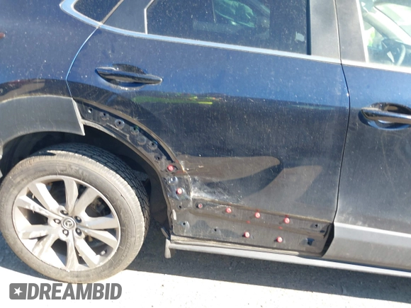 2020 Mazda CX-30 Select with VIN 3MVDMBCL4LM140110, listed as a IAAI auction lot 42194090 with 33,965 mi miles and . Bid and sale history available at DreamBid. Image 18.