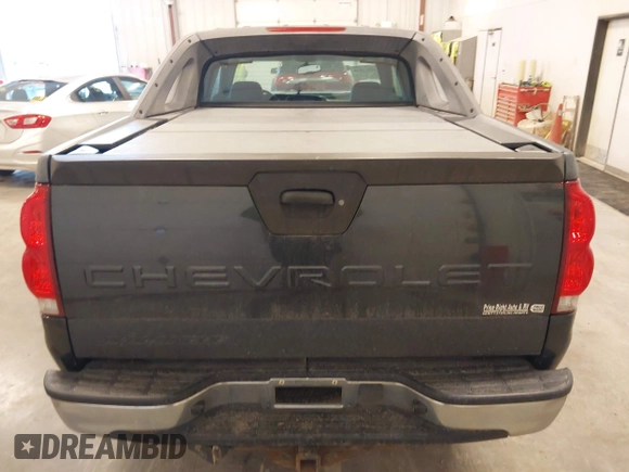 2003 Chevrolet Avalanche with VIN 3GNEC13T33G258707, listed as a IAAI auction lot 41911535 with 222,046 mi miles and . Bid and sale history available at DreamBid. Image 16.