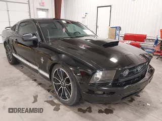 2006 Ford Mustang Standard with VIN 1ZVHT80N565237483, listed as a IAAI auction lot 42212367 with 132,005 mi miles and . Bid and sale history available at carsss.com. Image 1.