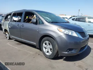 2017 Toyota Sienna LE Auto Access Seat с VIN 5TDKZ3DC5HS870095, выставлен на аукционе IAAI как лот 39247570 с пробегом Не указан миль и . История ставок и продаж доступна на DreamBid. Изображение 1.