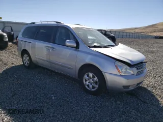 2009 Kia Sedona LX with VIN KNDMB233496304472, listed as a Copart auction lot 47272105 with 184,370 mi miles and Salvage Title. Bid and sale history available at carsss.com. Image 4.