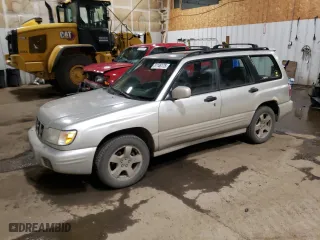 2001 Subaru Forester S w/Premium Pkg with VIN JF1SF65681H725555, listed as a Copart auction lot 51146175 with 195,670 mi miles and Salvage Title. Bid and sale history available at carsss.com. Image 1.