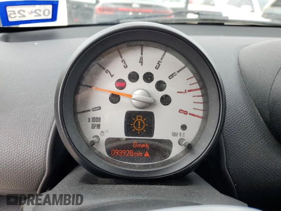 2013 MINI Countryman with VIN WMWZB3C5XDWM31620, listed as a Copart auction lot 51096035 with 93,928 mi miles and Salvage title. Bid and sale history available at DreamBid. Image 9.