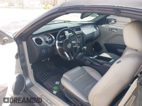 2010 Ford Mustang V6 с VIN 1ZVBP8EN6A5107210, выставлен на аукционе IAAI как лот 41954786 с пробегом 142 198 миль миль и . История ставок и продаж доступна на DreamBid. Изображение 5.