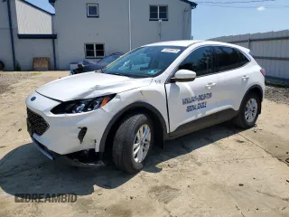 2020 Ford Escape SE with VIN 1FMCU9G68LUB49491, listed as a Copart auction lot 59199675 with 6,772 mi miles and Salvage title. Bid and sale history available at DreamBid. Image 1.