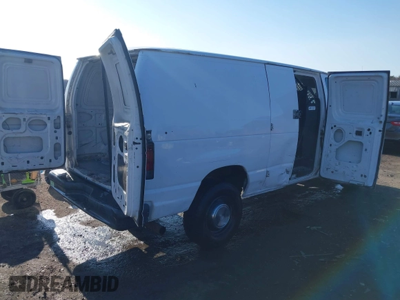 2004 Ford Econoline Cargo with VIN 1FTSE34L24HB14511, listed as a IAAI auction lot 41480626 with 262,381 mi miles and . Bid and sale history available at carsss.com. Image 4.