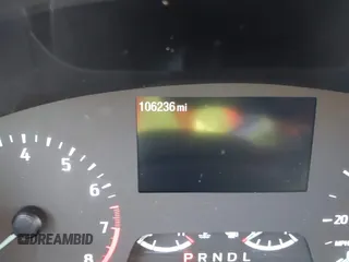 2022 Ford Escape SE z VIN 1FMCU0G6XNUB31007, wystawiony jako IAAI lot #42510666 z przebiegiem 106 236 mil mil oraz . Historia ofert i sprzedaży dostępna na DreamBid. Obrazek 15.