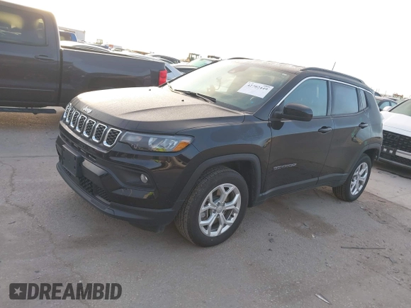 2024 Jeep Compass Latitude с VIN 3C4NJDBN4RT117244, выставлен на аукционе IAAI как лот 42702449 с пробегом 31 533 миль миль и . История ставок и продаж доступна на DreamBid. Изображение 18.