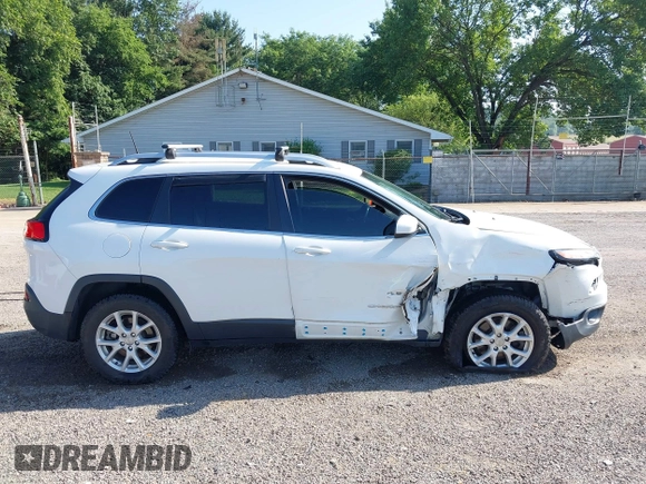 2016 Jeep Cherokee Latitude with VIN 1C4PJMCB7GW371955, listed as a IAAI auction lot 42562529 with 111,826 mi miles and . Bid and sale history available at DreamBid. Image 13.