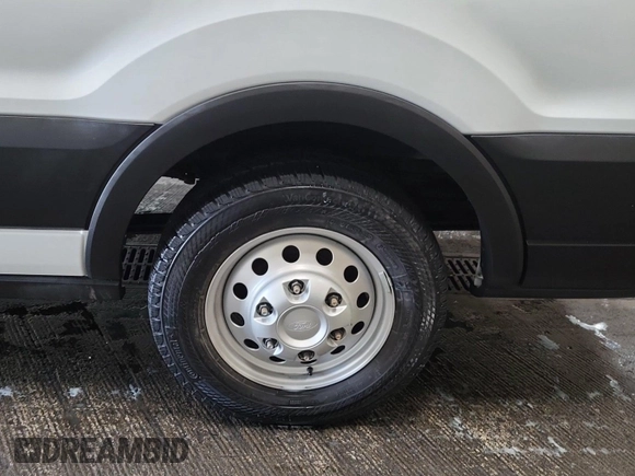 2023 Ford Transit Passenger XL с VIN 1FBAX9CG3PKC04601, выставлен на аукционе IAAI как лот 42667371 с пробегом 11 903 миль миль и . История ставок и продаж доступна на DreamBid. Изображение 12.