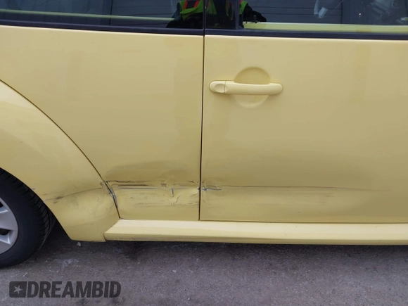 2009 Volkswagen Beetle S with VIN 3VWRW31C09M514034, listed as a IAAI auction lot 41969381 with 147,278 mi miles and . Bid and sale history available at DreamBid. Image 6.