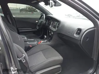 2019 Dodge Charger R/T with VIN 2C3CDXCT2KH598126, listed as a IAAI auction lot 40952764 with 88,202 mi miles. Bid and sale history available at carsss.com. Image 5.