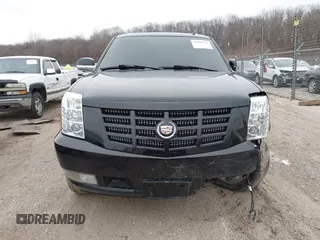 2007 Cadillac Escalade ESV with VIN 1GYFK66857R214812, listed as a IAAI auction lot 41497739 with 188,884 mi miles. Bid and sale history available at carsss.com. Image 12.