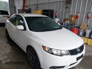2010 Kia Forte EX z VIN KNAFU4A29A5858736, wystawiony jako IAAI lot #42357724 z przebiegiem 181 399 mil mil oraz . Historia ofert i sprzedaży dostępna na DreamBid. Obrazek 1.