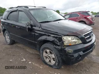 2005 Kia Sorento LX z VIN KNDJC733055390991, wystawiony jako IAAI lot #42306080 z przebiegiem 135 881 mil mil oraz . Historia ofert i sprzedaży dostępna na DreamBid. Obrazek 1.