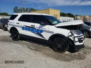 2016 Ford Utility Police Interceptor with VIN 1FM5K8AR4GGB43770, listed as a Copart auction lot 66730164 with 104,848 mi miles and Salvage Title. Bid and sale history available at carsss.com. Image 4.
