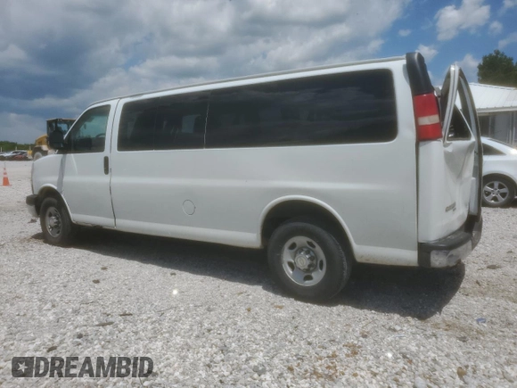 2012 Chevrolet Express Passenger 1LT z VIN 1GAZG1FG6C1144110, wystawiony jako Copart lot #56135025 z przebiegiem 145 093 mil mil oraz Szkoda całkowita • Salvage title. Historia ofert i sprzedaży dostępna na DreamBid. Obrazek 2.