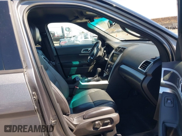 2014 Ford Explorer XLT z VIN 1FM5K7D85EGB73581, wystawiony jako IAAI lot #42355115 z przebiegiem 173 832 mil mil oraz . Historia ofert i sprzedaży dostępna na DreamBid. Obrazek 5.