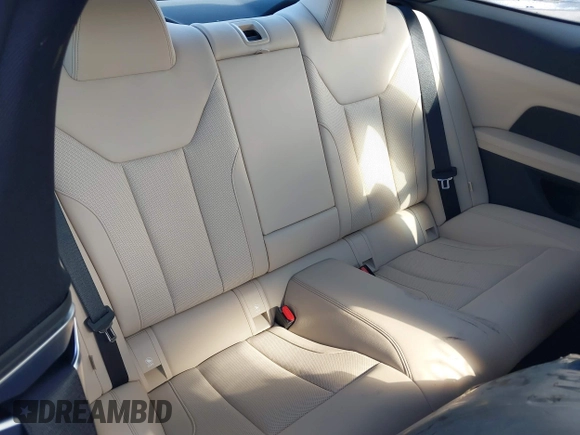2024 BMW 4 Series 430i z VIN WBA53AP04RCN45331, wystawiony jako IAAI lot #41592661 z przebiegiem 10 078 mil mil oraz . Historia ofert i sprzedaży dostępna na DreamBid. Obrazek 8.
