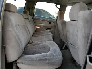 2001 Chevrolet Suburban LT with VIN 3GNEC16TX1G174313, listed as a Copart auction lot 42141645 with 205,982 mi miles and Salvage Title. Bid and sale history available at carsss.com. Image 11.