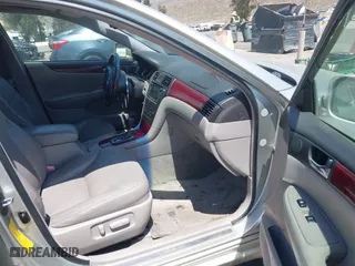 2004 Lexus ES 330 with VIN JTHBA30G745005515, listed as a IAAI auction lot 42077548 with 124,123 mi miles. Bid and sale history available at carsss.com. Image 5.