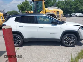 2024 Jeep Compass Limited with VIN 3C4NJDCN1RT595118, listed as a IAAI auction lot 42666248 with 42,342 mi miles and . Bid and sale history available at DreamBid. Image 13.