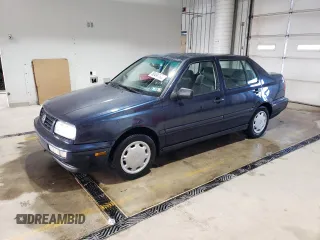 1997 Volkswagen Jetta z VIN 3VWRA81H3VM102787, wystawiony jako Copart lot #50499765 z przebiegiem 181 184 mil mil oraz Szkoda całkowita • Salvage title. Historia ofert i sprzedaży dostępna na DreamBid. Obrazek 1.