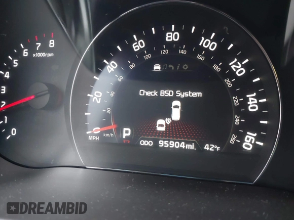 2014 Kia Sorento SX with VIN 5XYKWDA7XEG489258, listed as a IAAI auction lot 42004637 with 95,904 mi miles. Bid and sale history available at carsss.com. Image 7.
