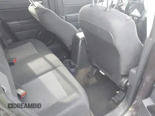 2016 Jeep Patriot Sport with VIN 1C4NJPBB7GD678001, listed as a IAAI auction lot 42079425 with 181,261 mi miles and . Bid and sale history available at carsss.com. Image 8.