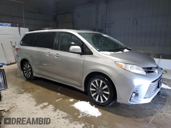 2018 Toyota Sienna XLE with VIN 5TDDZ3DC6JS193492, listed as a Copart auction lot 86548854 with 82,762 mi miles and Salvage Title. Bid and sale history available at carsss.com. Image 4.