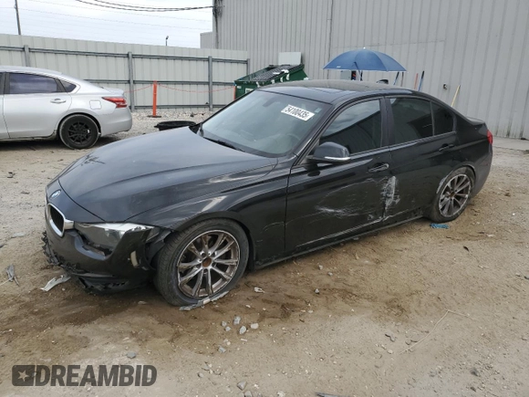 2017 BMW 3 Series 320i z VIN WBA8A9C52HK620440, wystawiony jako Copart lot #54100435 z przebiegiem 104 555 mil mil oraz Szkoda całkowita • Salvage title. Historia ofert i sprzedaży dostępna na DreamBid. Obrazek 1.