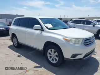 2013 Toyota Highlander with VIN 5TDZA3EH4DS041481, listed as a IAAI auction lot 42056940 with 113,427 mi miles and . Bid and sale history available at DreamBid. Image 1.