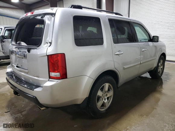 2011 Honda Pilot EX with VIN 5FNYF4H45BB074888, listed as a Copart auction lot 51748925 with 163,640 mi miles and Salvage Title. Bid and sale history available at carsss.com. Image 3.