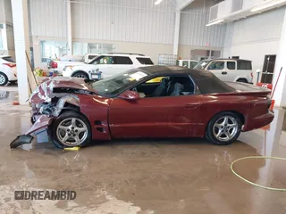 2001 Pontiac Firebird with VIN 2G2FS32K112121774, listed as a IAAI auction lot 41357815 with 1 mi miles. Bid and sale history available at carsss.com. Image 15.