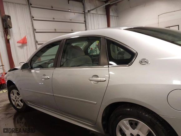 2009 Chevrolet Impala LS with VIN 2G1WB57KX91307887, listed as a IAAI auction lot 41559248 with NaN miles. Bid and sale history available at carsss.com. Image 15.