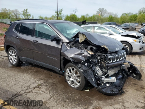 2022 Jeep Compass Latitude Lux with VIN 3C4NJDFB7NT109259, listed as a Copart auction lot 55744815 with 62,258 mi miles and Non repairable. Bid and sale history available at DreamBid. Image 4.