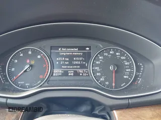 2018 Audi Q5 Premium z VIN WA1ANAFY7J2115056, wystawiony jako IAAI lot #41985515 z przebiegiem 69 058 mil mil oraz . Historia ofert i sprzedaży dostępna na DreamBid. Obrazek 7.