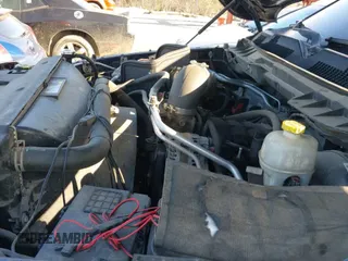 2013 Ram 1500 Big Horn z VIN 1C6RR7LT9DS703805, wystawiony jako IAAI lot #42028176 z przebiegiem 144 818 mil mil oraz . Historia ofert i sprzedaży dostępna na DreamBid. Obrazek 19.