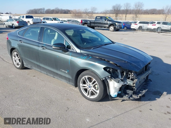 2016 Ford Fusion Titanium Hybrid with VIN 3FA6P0RU6GR156622, listed as a IAAI auction lot 41178887 with 92,423 mi miles. Bid and sale history available at carsss.com. Image 1.