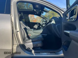 2024 Mercedes-Benz GLC with VIN W1NKJ4HB8RF128931, listed as a Copart auction lot 87448354 with 6,636 mi miles and Clean Title. Bid and sale history available at carsss.com. Image 5.