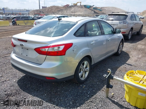 2013 Ford Focus SE with VIN 1FADP3F28DL307076, listed as a IAAI auction lot 42098620 with 182,555 mi miles. Bid and sale history available at carsss.com. Image 4.
