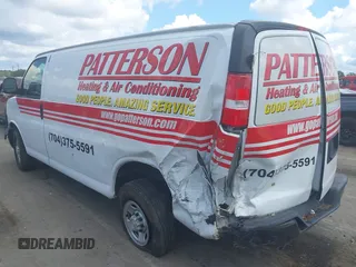 2022 Chevrolet Express Cargo Van with VIN 1GCWGAFP8N1281210, listed as a IAAI auction lot 40402854 with 25,280 mi miles. Bid and sale history available at carsss.com. Image 3.